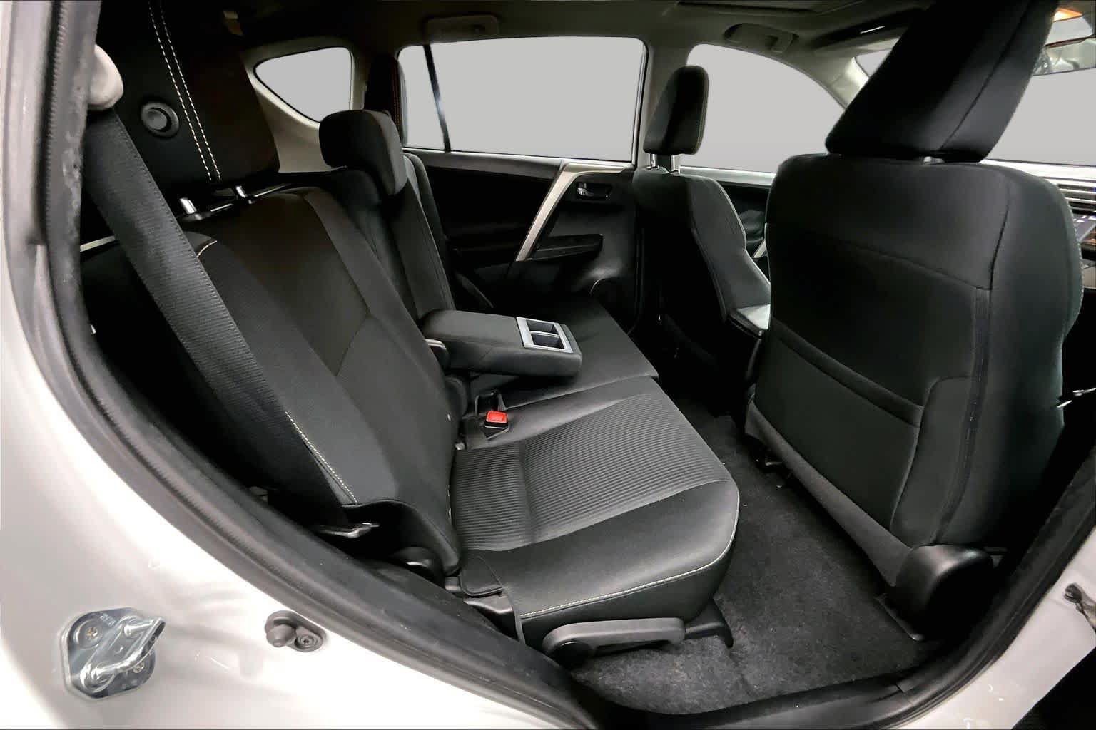 Used 2014 Toyota RAV4 XLE FWD image 20