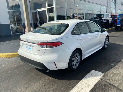 Used 2023 Toyota Corolla LE image 5