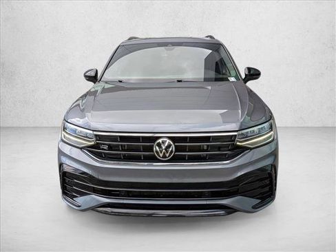 Used 2023 Volkswagen Tiguan SE R-Line AWD/4WD image 2