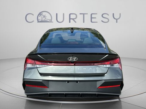 New 2026 Hyundai Elantra SEL Sport FWD image 4
