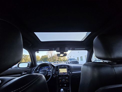 Used 2023 Chrysler 300 S image 30