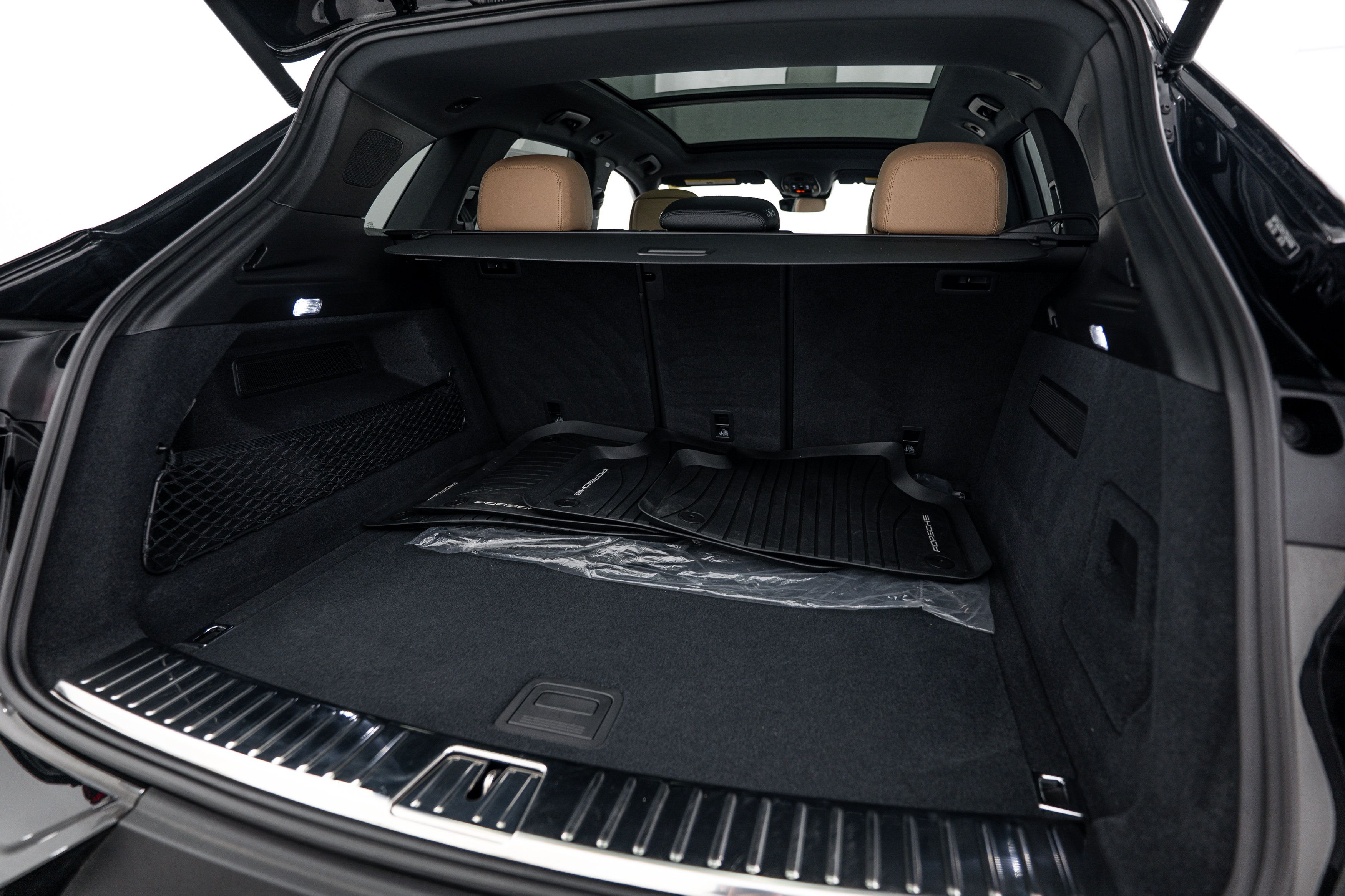 Certified 2026 Porsche Cayenne AWD/4WD image 26