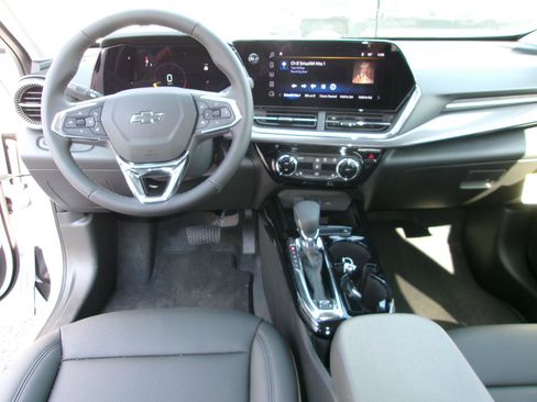 New 2026 Chevrolet Trax ACTIV w/ Sunroof Package image 15