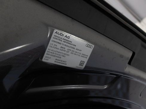 Used 2024 Audi Q7 2.0T Premium w/ Convenience Package AWD/4WD image 39