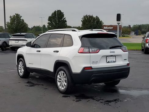 Used 2020 Jeep Cherokee Latitude w/ Cold Weather Group AWD/4WD image 4