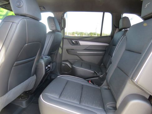 New 2025 Buick Enclave Sport Touring w/ Power Package image 17