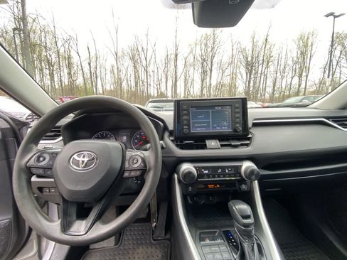 Used 2019 Toyota RAV4 LE w/ All Weather Liner Package AWD/4WD image 18