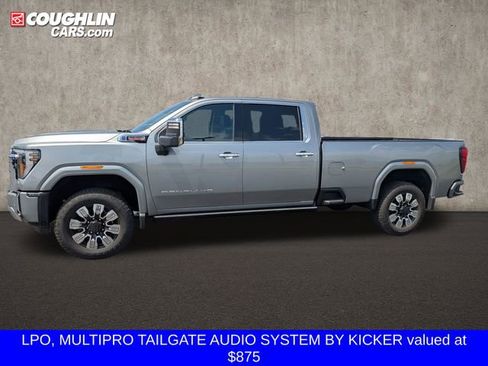 Used 2025 GMC Sierra 3500 Denali w/ Denali Reserve Package AWD/4WD image 5