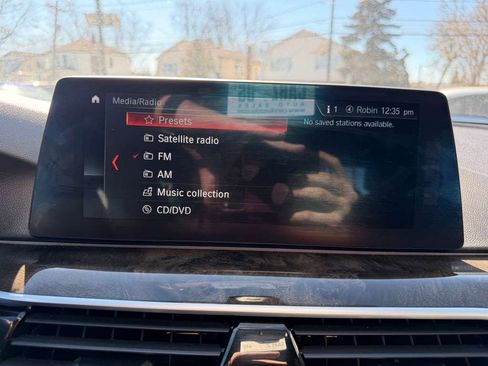 Used 2017 BMW 540i xDrive 540i xDrive w/ Premium Package image 35