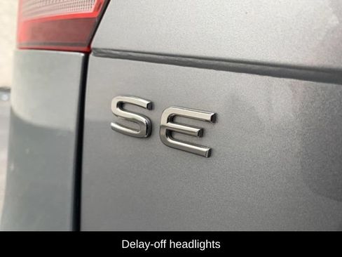 Used 2022 Volkswagen Tiguan SE R-Line FWD image 16