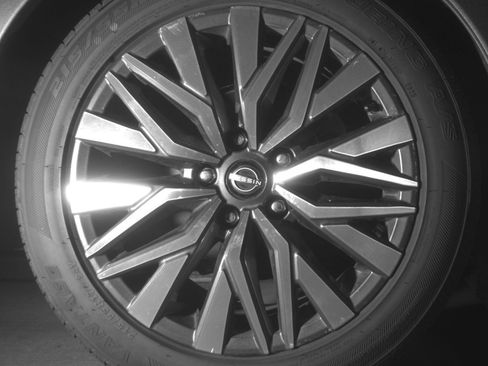 Used 2025 Nissan Altima 2.5 SV FWD image 18