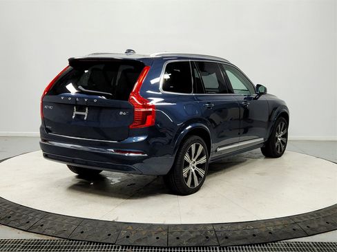 Used 2024 Volvo XC90 B6 Ultimate w/ Protection Package Premier image 7