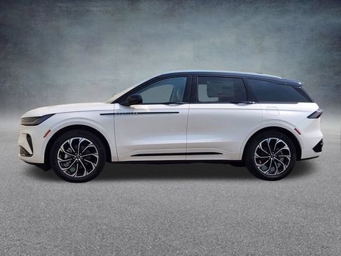 New 2026 Lincoln Nautilus Reserve AWD/4WD image 4