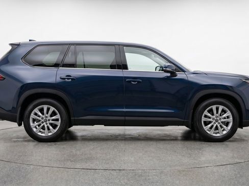 Used 2025 Toyota Grand Highlander FWD image 5