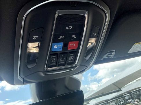 New 2025 Jeep Wagoneer L Series II w/ Convenience Group I image 17