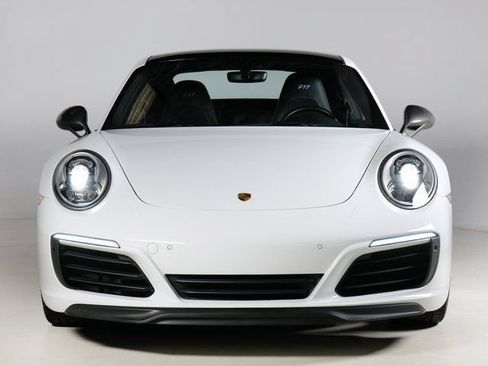 Certified 2019 Porsche 911 Carrera T w/ Carrera T Interior Package RWD image 6
