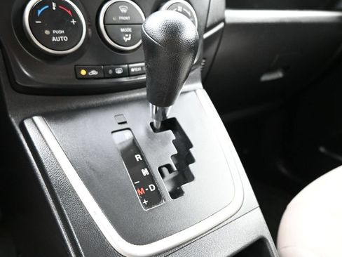 Used 2013 MAZDA MAZDA5 Sport FWD image 19