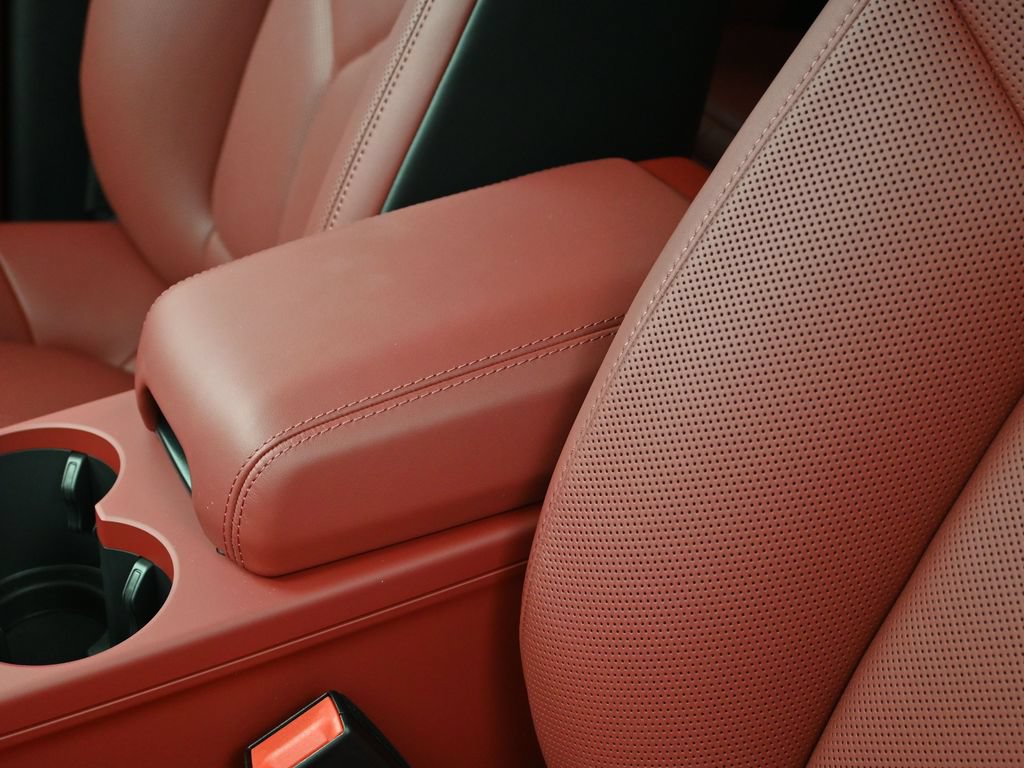 Certified 2026 Porsche Macan S AWD/4WD image 21