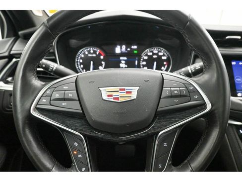 Certified 2022 Cadillac XT5 Premium Luxury image 11