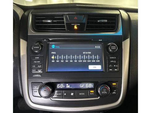 Used 2016 Nissan Altima 2.5 SL w/ 2.5 Technology Package FWD image 28