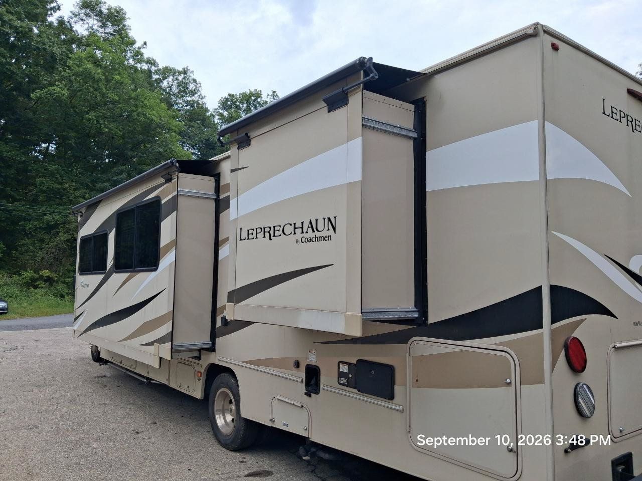 Used 2018 Ford E-450 and Econoline 450 Super Duty w/ Motorhome Prep Package RWD image 32