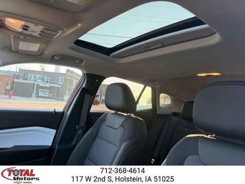 New 2026 Chevrolet Trax LT w/ Sunroof Package FWD image 27