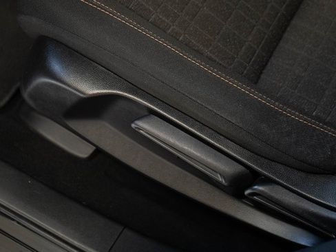 Certified 2025 Honda HR-V Sport image 14