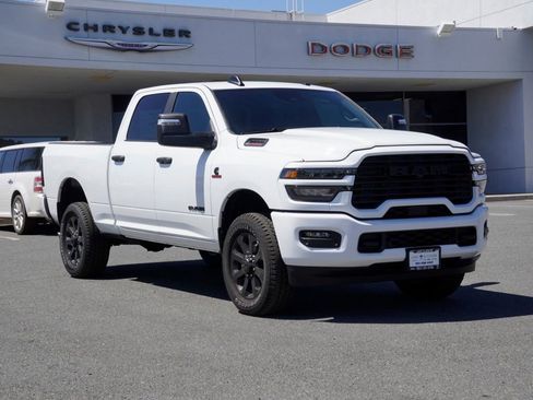 New 2026 RAM 2500 Big Horn AWD/4WD image 2