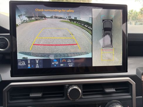 Used 2025 Toyota 4Runner Limited image 17