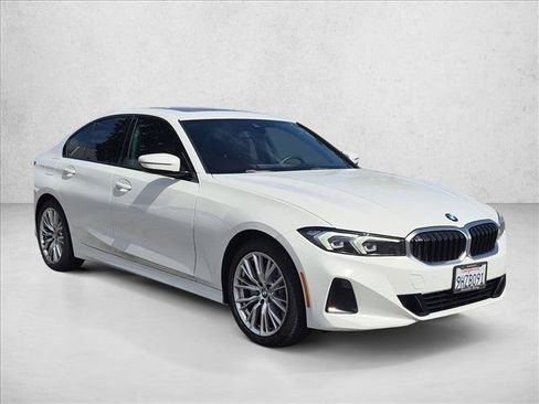 Used 2023 BMW 330i Sedan w/ Premium Package RWD image 3