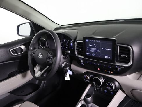 Used 2020 Hyundai Venue SEL FWD image 22