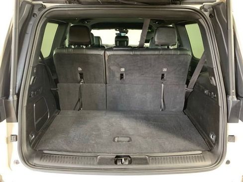 Used 2024 Jeep Wagoneer Series II w/ Flexible Seating Group image 29