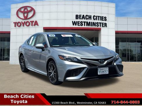 Certified 2023 Toyota Camry SE FWD image 1