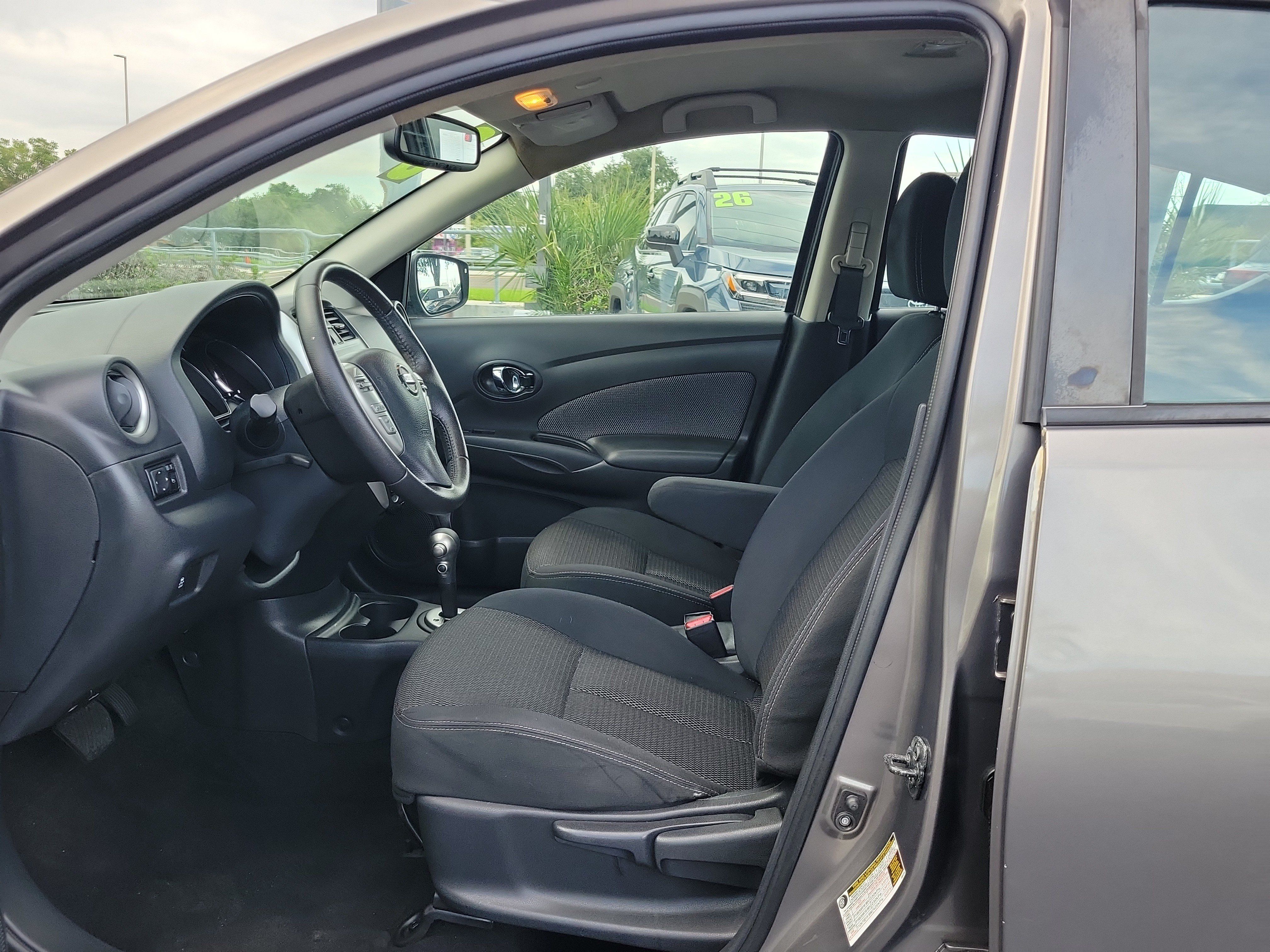 Used 2016 Nissan Versa FWD image 19