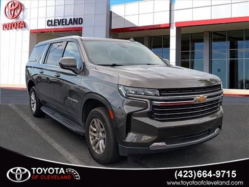 Used 2021 Chevrolet Suburban LT RWD image 1