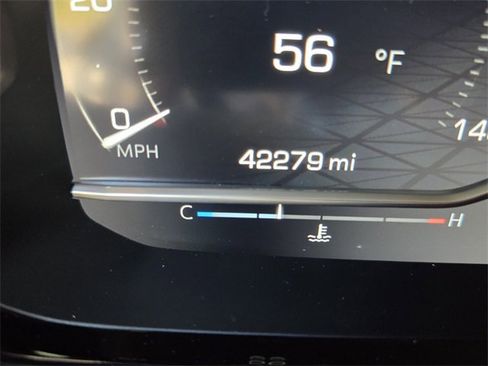 Used 2022 GMC Yukon XL Denali image 35