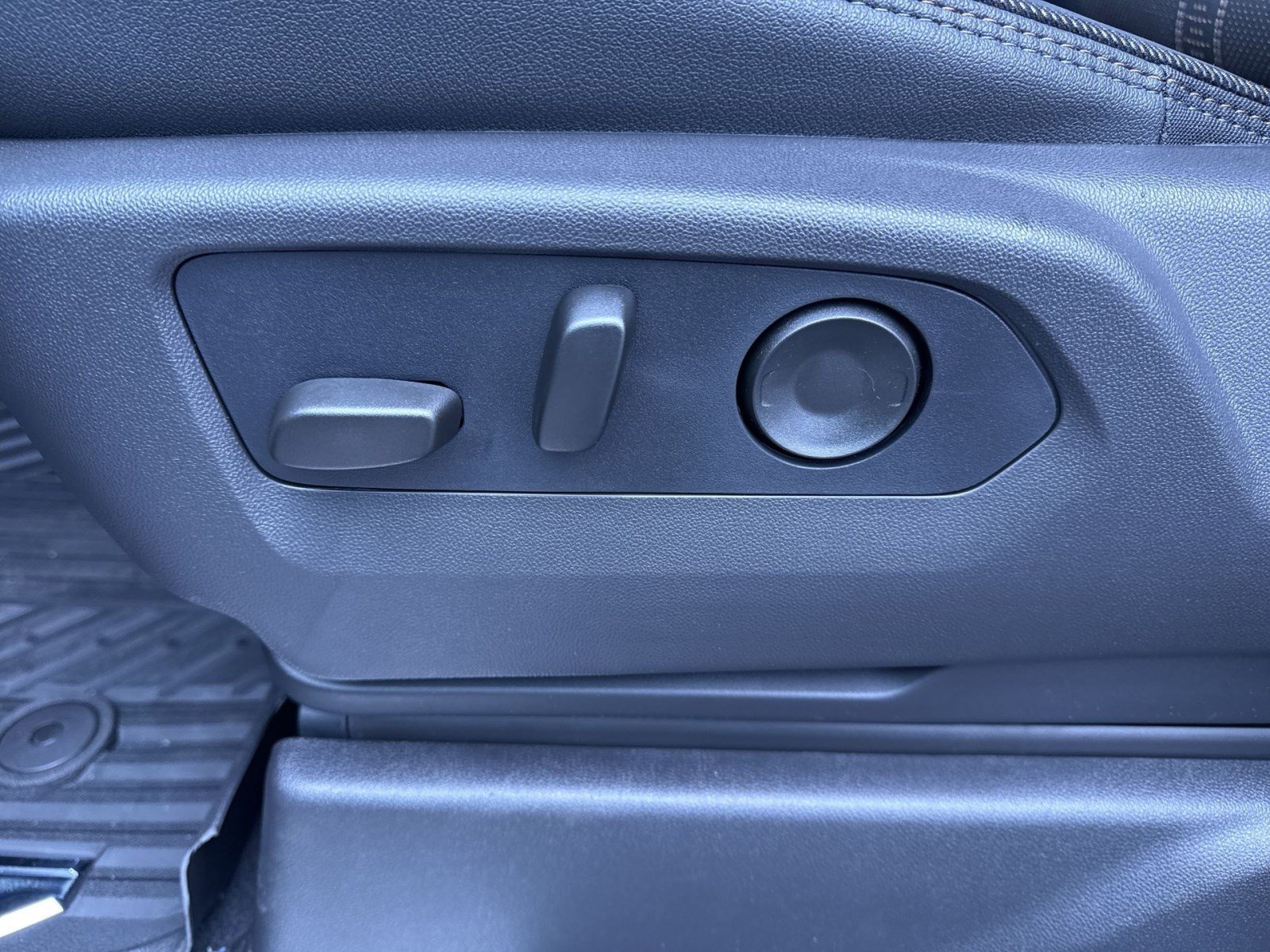 New 2026 Chevrolet Silverado 2500 High Country w/ High Country Premium Package AWD/4WD image 11