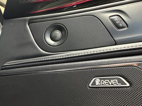 Used 2024 Lincoln Nautilus Reserve w/ Equipment Group 202A image 25