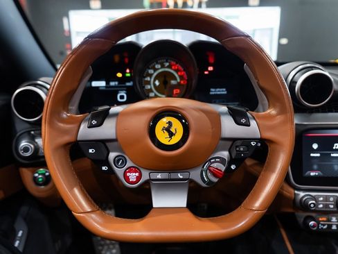 Certified 2019 Ferrari Portofino image 5