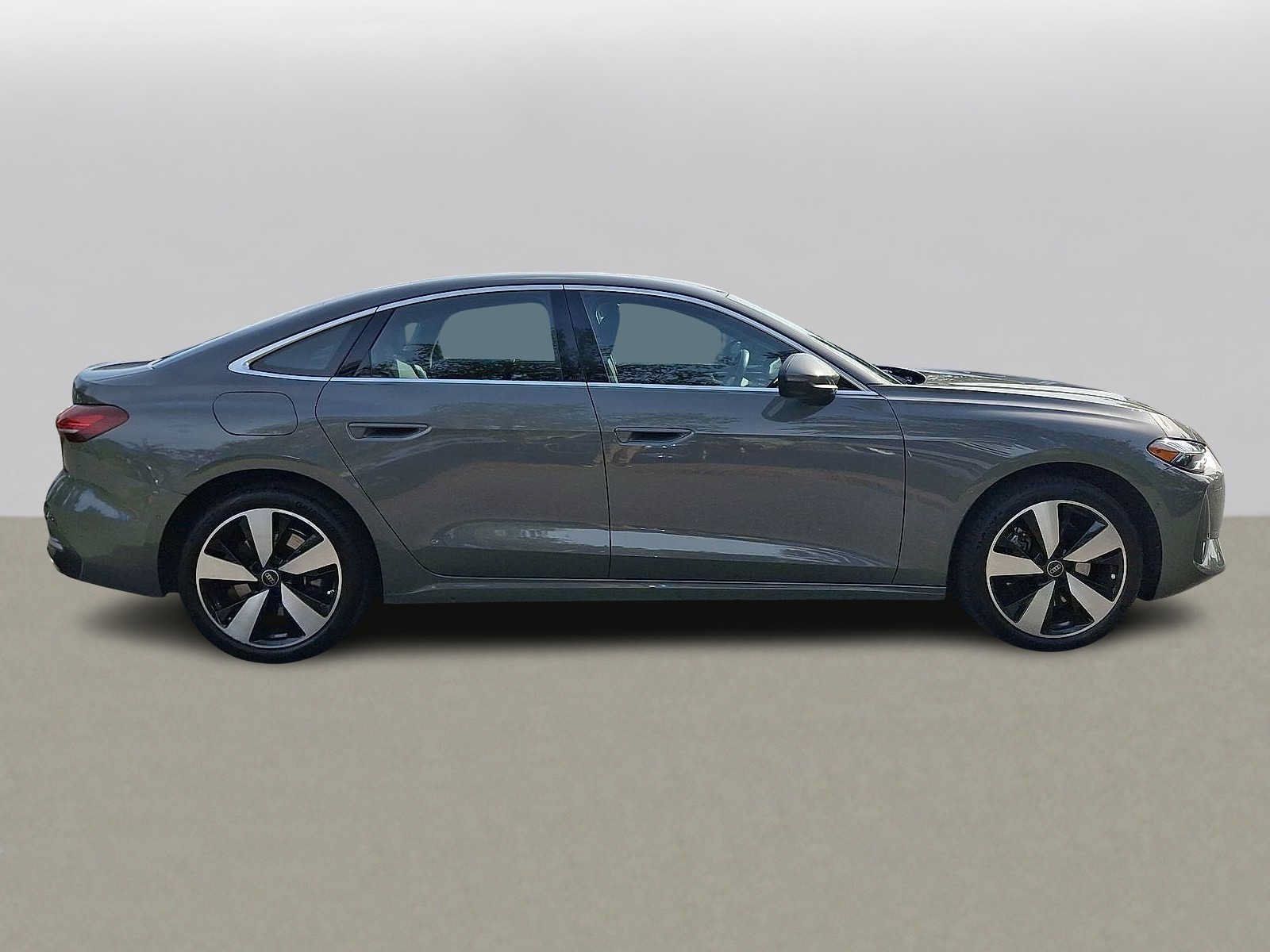 Used 2025 Audi A5 2.0T Premium Plus w/ Premium Plus AWD/4WD image 32