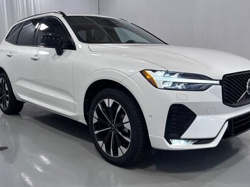 Certified 2026 Volvo XC60 B5 Plus AWD/4WD image 4