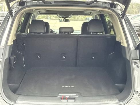 Used 2024 Nissan Rogue SV w/ SV Premium Package image 16