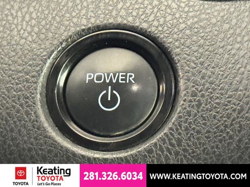 Used 2025 Toyota Camry SE FWD image 29