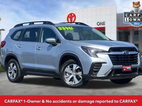 Used 2025 Subaru Ascent Premium AWD/4WD image 2