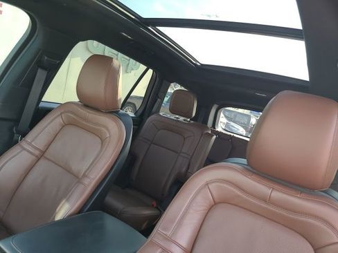 Used 2022 Lincoln Aviator Reserve w/ Equipment Group 201A image 22