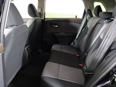 Used 2023 Nissan Rogue SV FWD image 16
