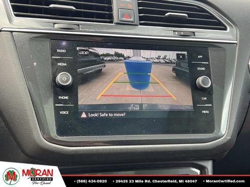 Used 2022 Volkswagen Tiguan SE w/ Panoramic Sunroof Package AWD/4WD image 24
