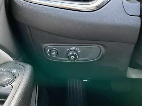 Certified 2024 Chevrolet Equinox LS FWD image 27