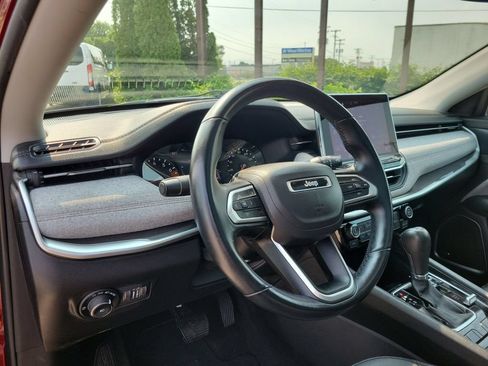 Used 2022 Jeep Compass Latitude w/ Sun and Sound Group AWD/4WD image 22