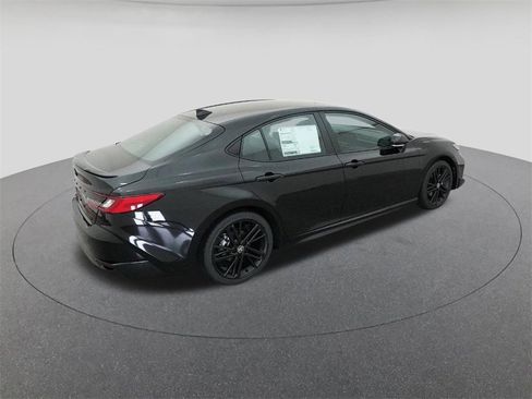 New 2026 Toyota Camry Hybrid image 9